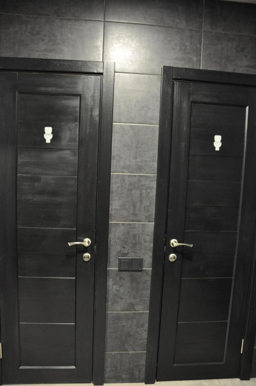 Full House Capsule Hostel Rivne Kültér fotó The toilet doors of a train in the Netherlands