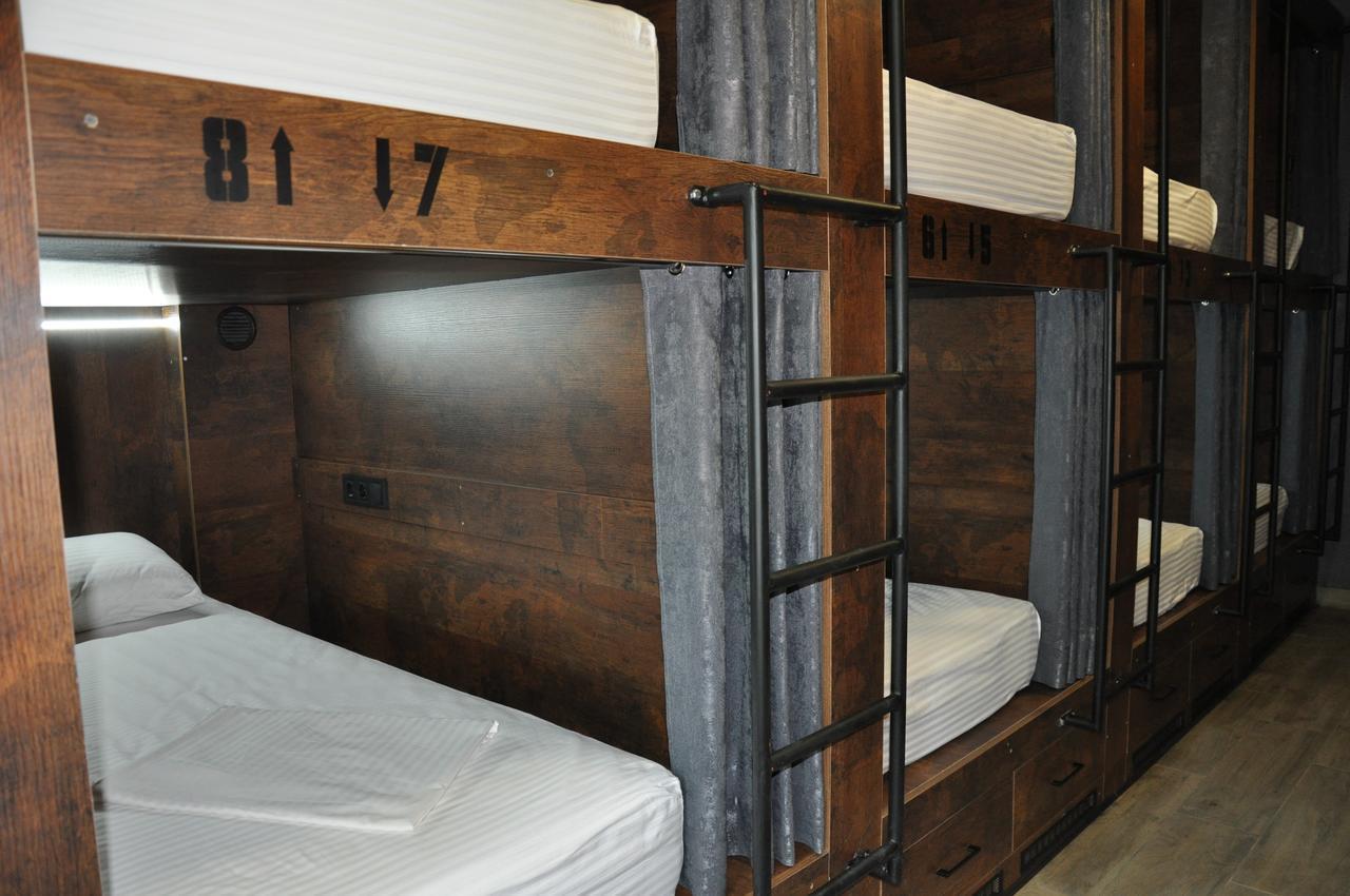 Full House Capsule Hostel Rivne Kültér fotó Bunk beds in a hostel