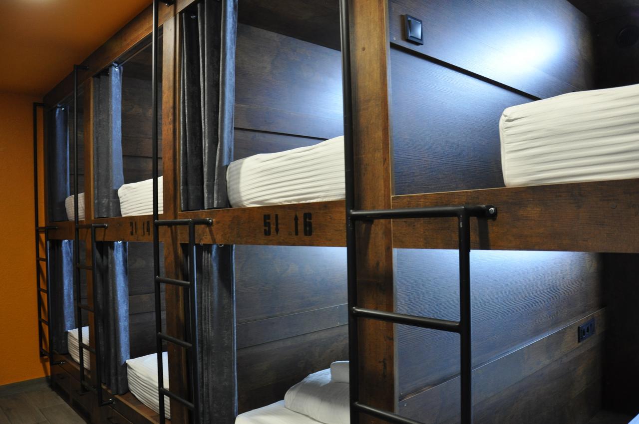 Full House Capsule Hostel Rivne Kültér fotó A capsule hotel in Tokyo