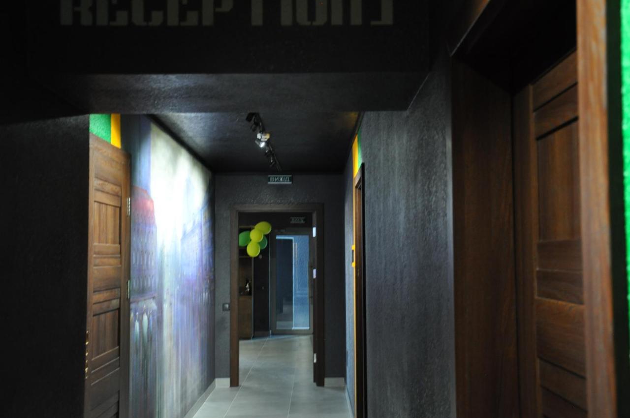 Full House Capsule Hostel Rivne Kültér fotó A corridor in a love hotel in Tokyo